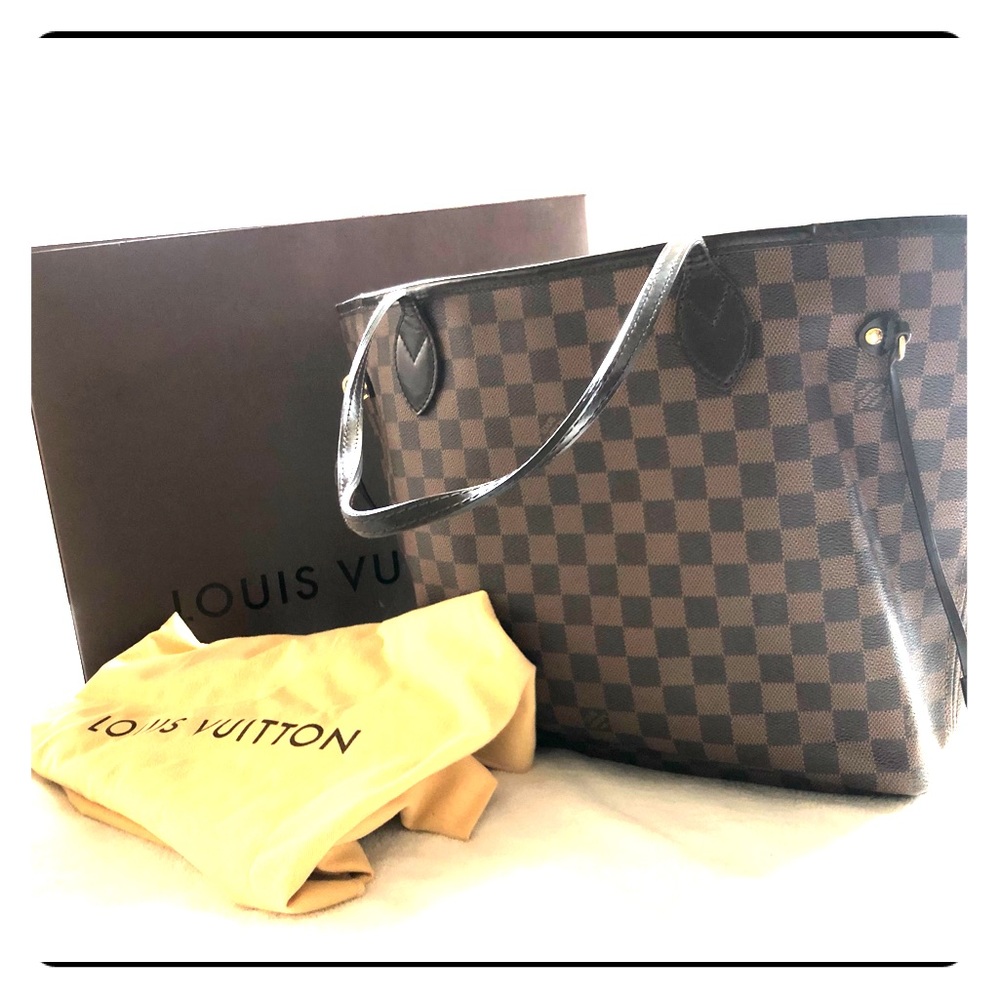 Authentic Louis Vuitton Never Full w/bag & box
